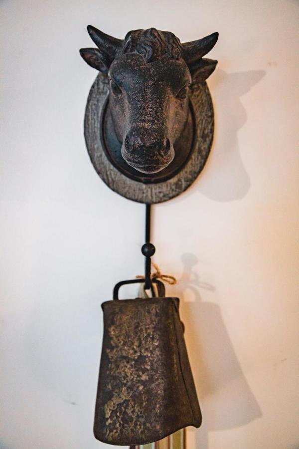The Cash Butcher - Classy & Centrally Located แบลเลอแรต ภายนอก รูปภาพ